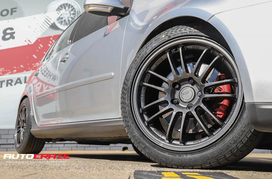 VOLKSWAGEN GOLF SF02 GLOSS GUNMETAL